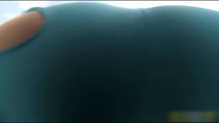 Shaking Massive Butt