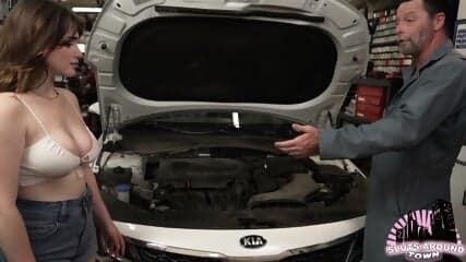 Lilibet Saunders - Spoiled Girl Gets Fucked By Older Mechanic